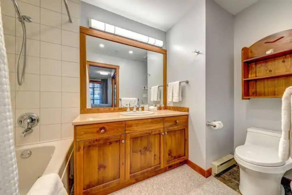 Holiday home Creekside 2 Bedroom With Incredible Mountain Views Whistler